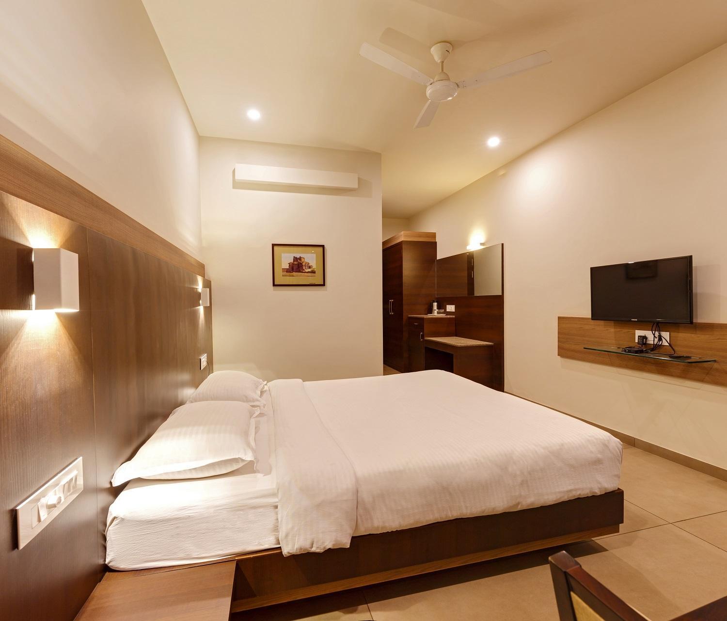 Hotel Classic Mid Town, Kolhapur Exterior foto