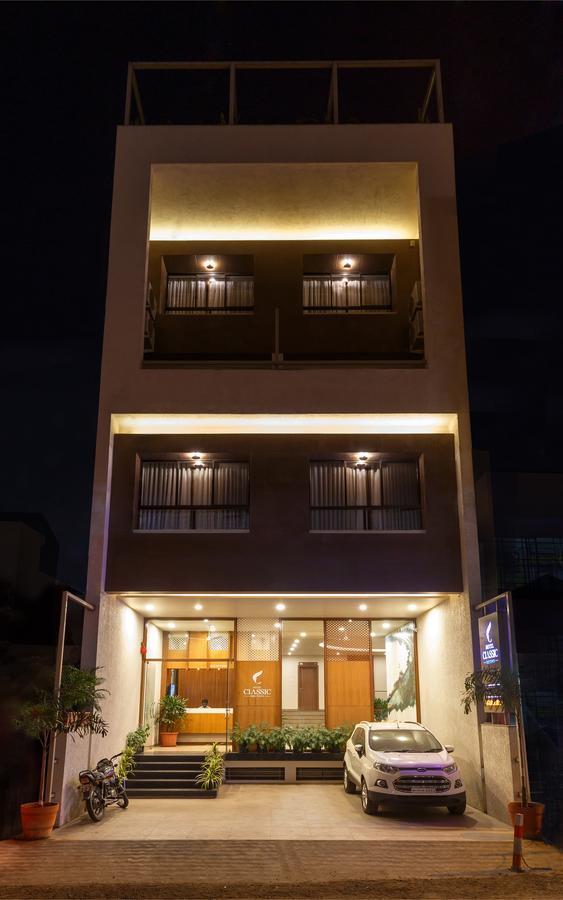 Hotel Classic Mid Town, Kolhapur Exterior foto