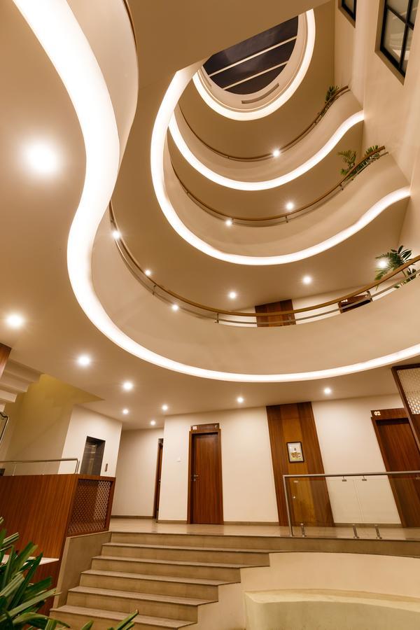 Hotel Classic Mid Town, Kolhapur Exterior foto